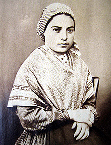 Foto der hl. Bernadette von Lourdes, Lourdes Rosary Shrine (www.stlb.org), Wikimedia Commons