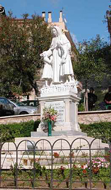 Statue der seligen Maria de Mattias, Hochgeladen von Giandrea.cipolla, Wikimedia Commons